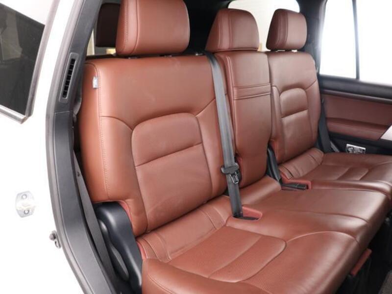 LAND CRUISER