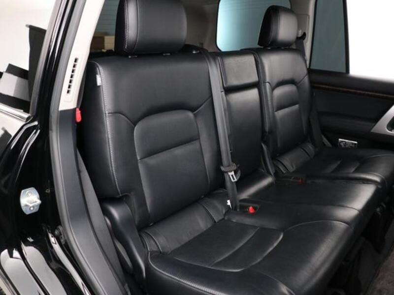 LAND CRUISER