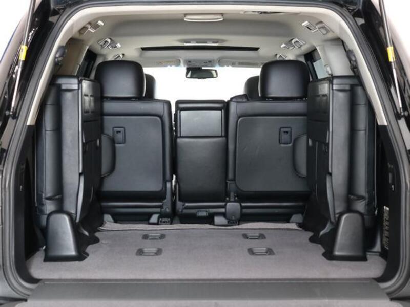 LAND CRUISER