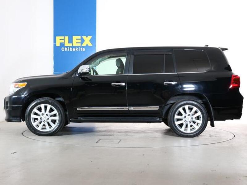 LAND CRUISER