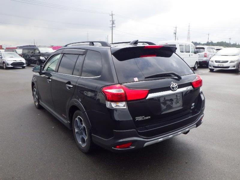 COROLLA FIELDER