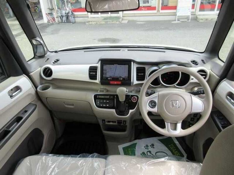 N BOX