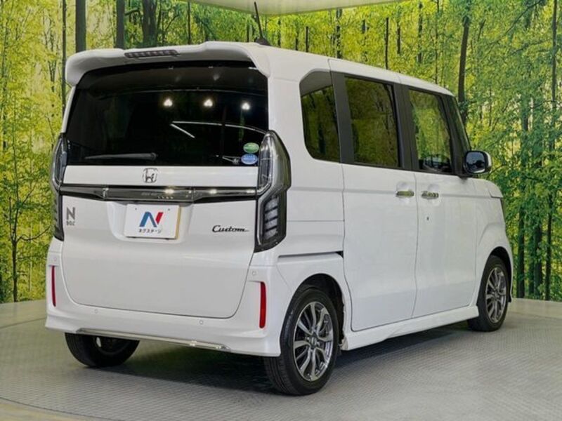 N BOX CUSTOM