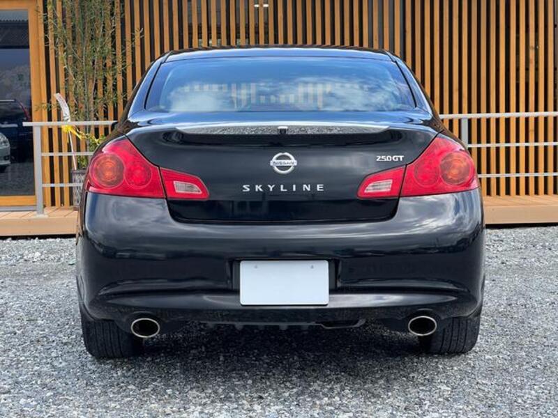 SKYLINE