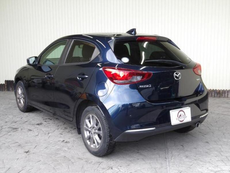 MAZDA2