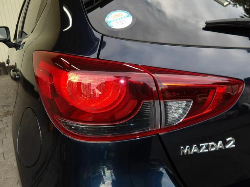 MAZDA2