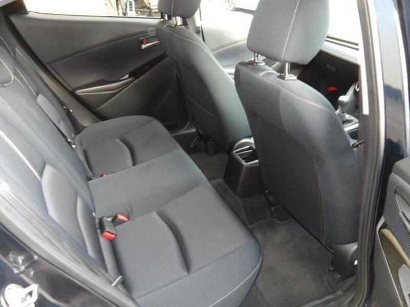 MAZDA2