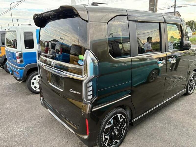 N BOX CUSTOM