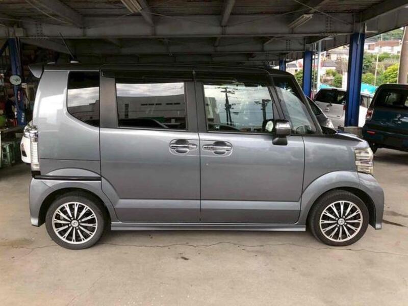 N BOX CUSTOM