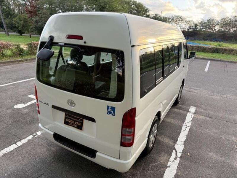 HIACE VAN