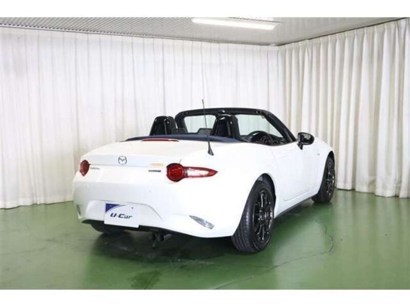 ROADSTER