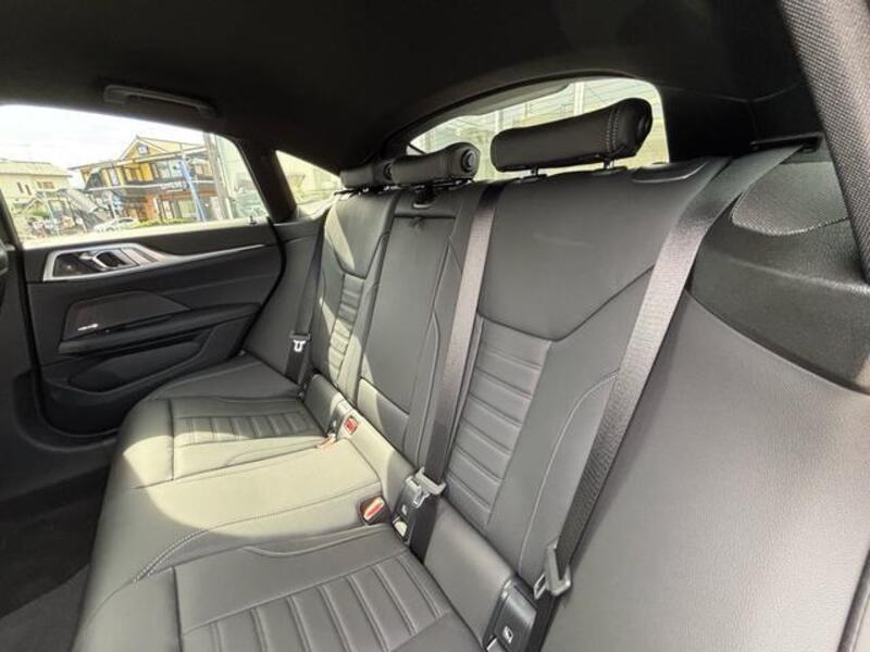 4 SERIES
