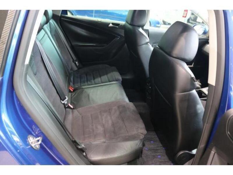 PASSAT VARIANT