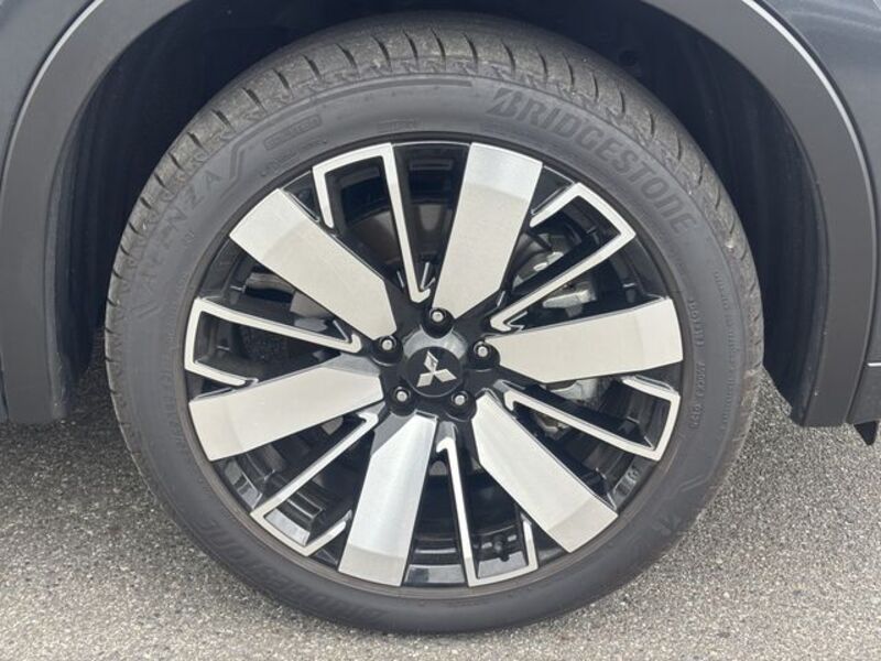 OUTLANDER PHEV