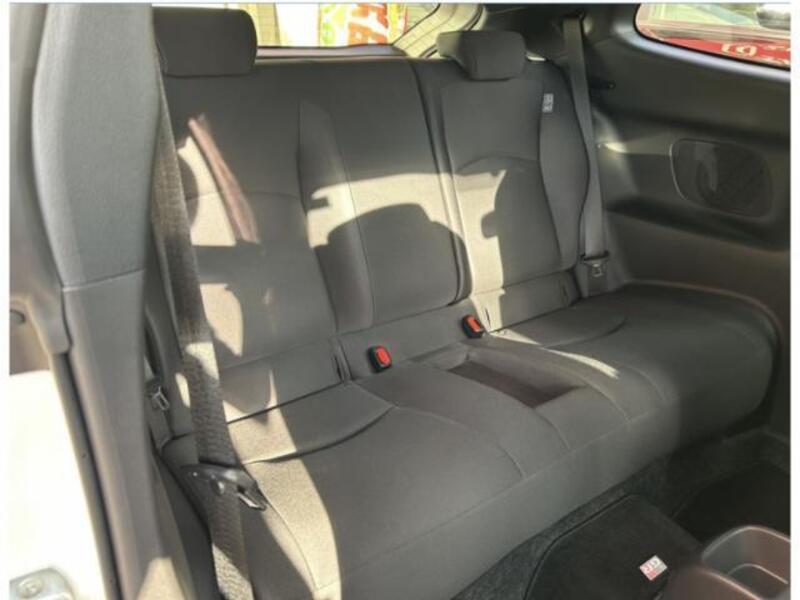 GR YARIS