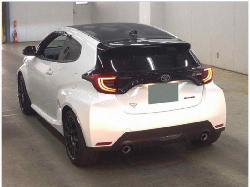 GR YARIS