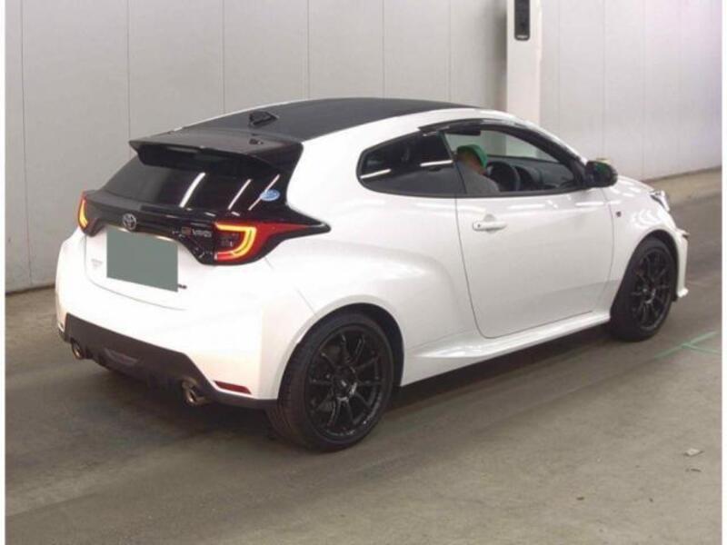 GR YARIS