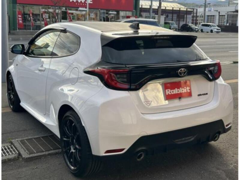 GR YARIS