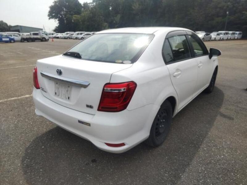 COROLLA AXIO