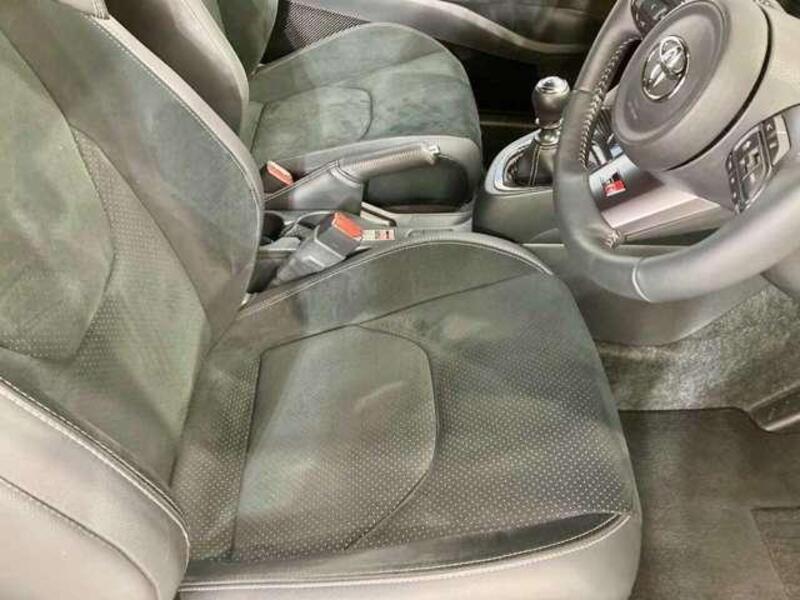 GR YARIS