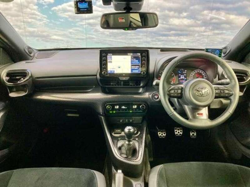 GR YARIS