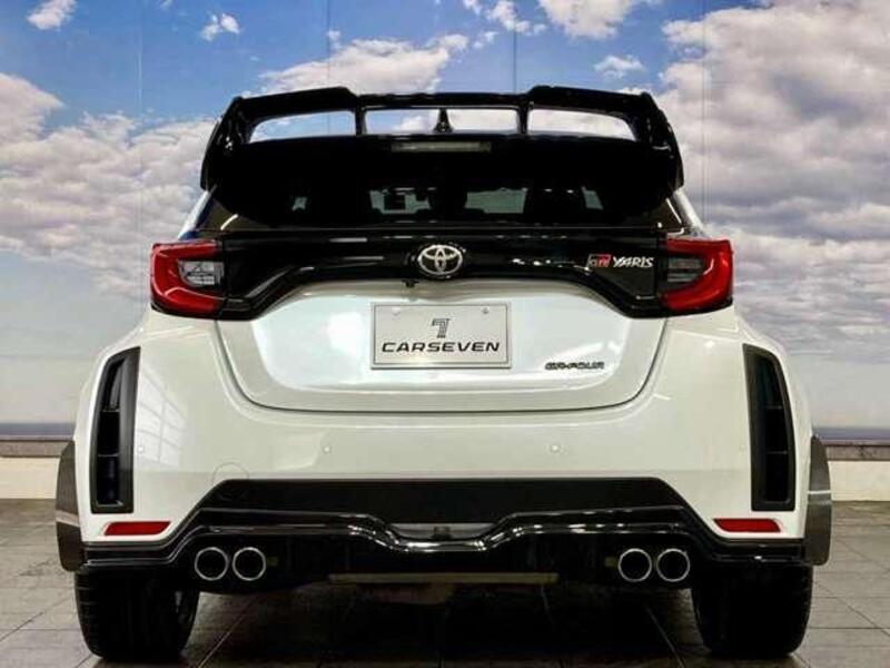 GR YARIS