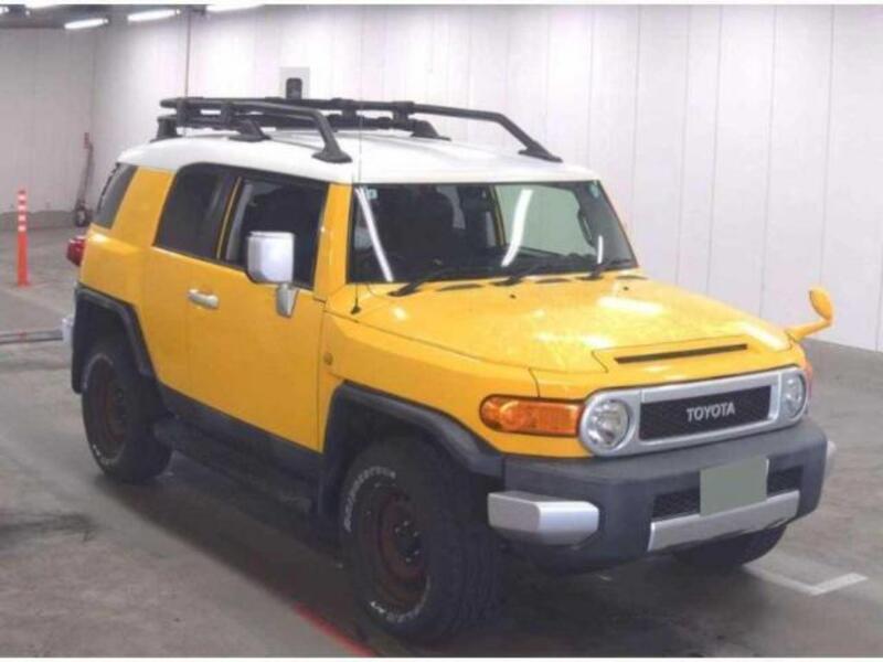 TOYOTA FJ CRUISER