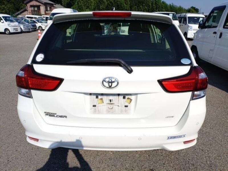 COROLLA FIELDER