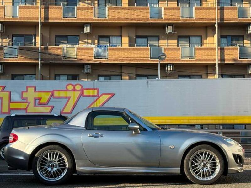 ROADSTER