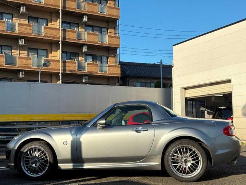 ROADSTER