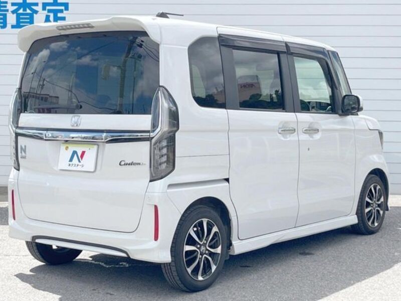 N BOX CUSTOM