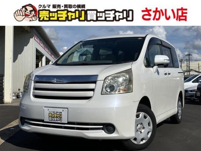 TOYOTA NOAH