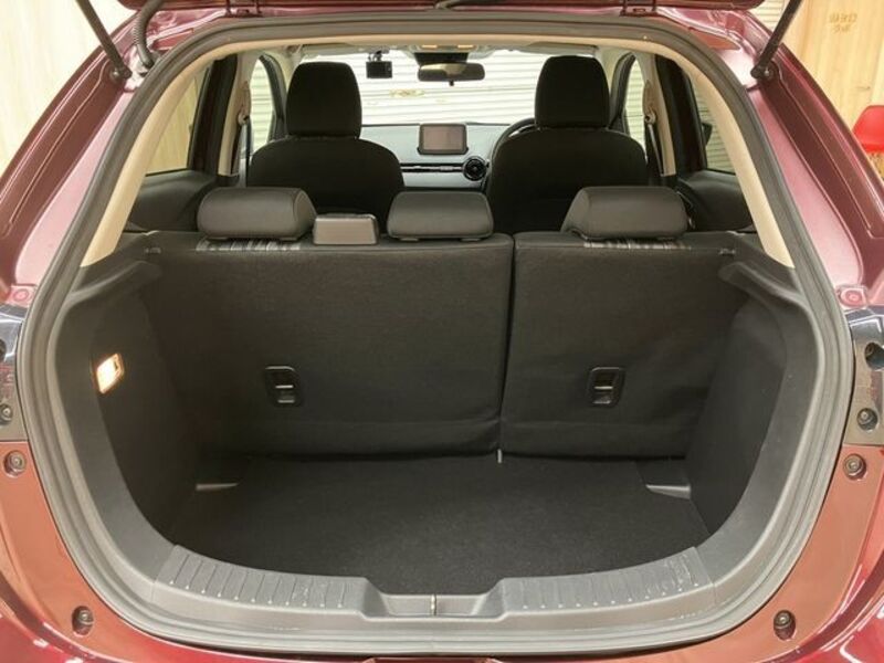 MAZDA2