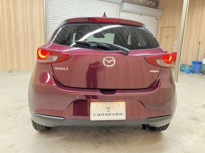 MAZDA2