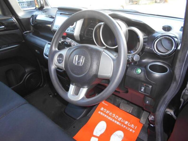 N BOX CUSTOM