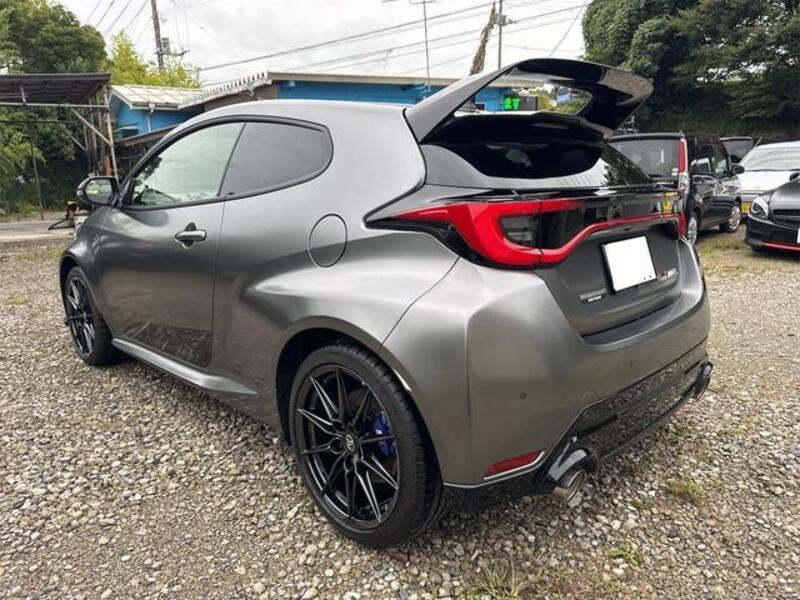 GR YARIS