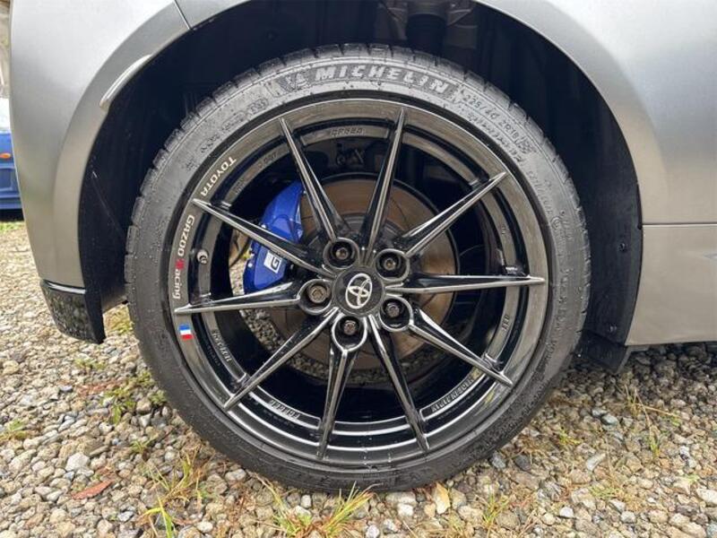 GR YARIS