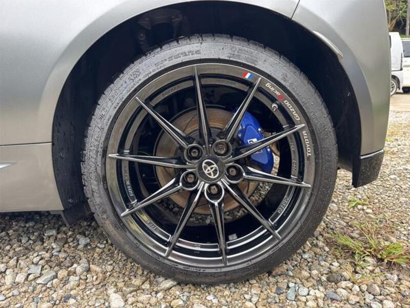 GR YARIS