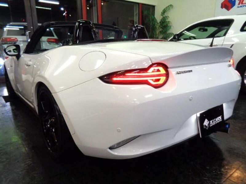 ROADSTER