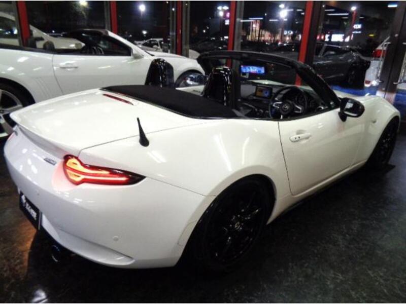 ROADSTER