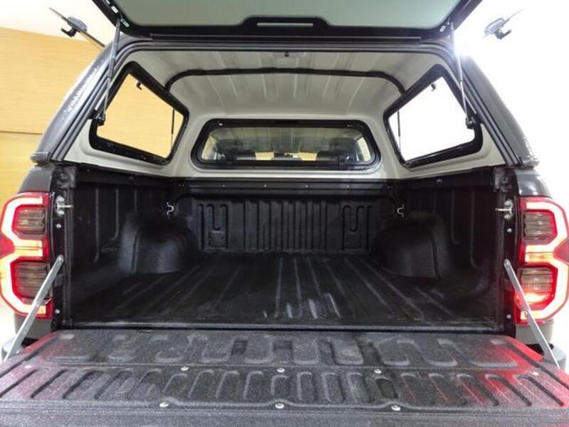 HILUX