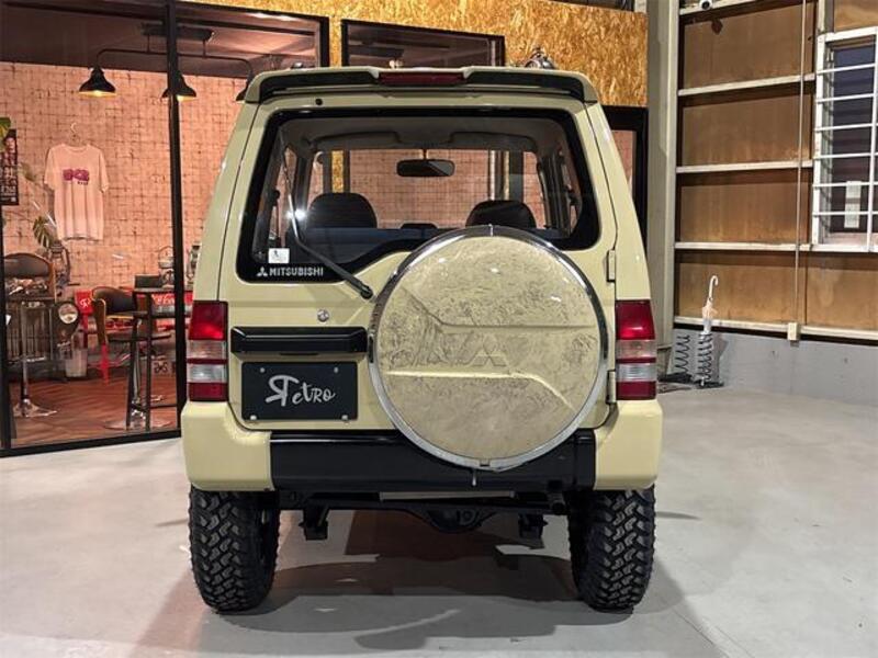 PAJERO MINI