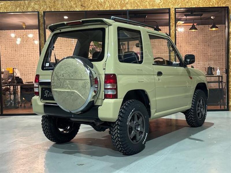 PAJERO MINI