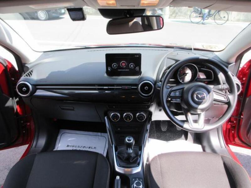 MAZDA2