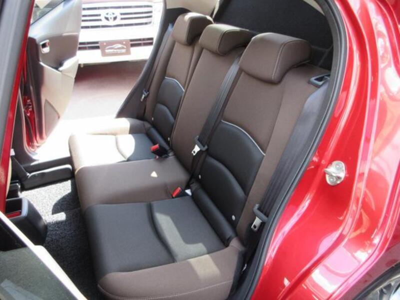 MAZDA2