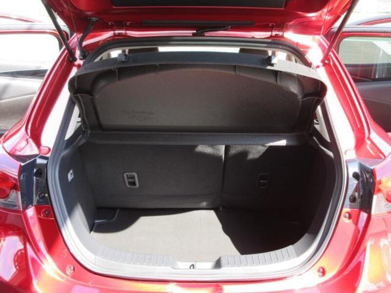 MAZDA2
