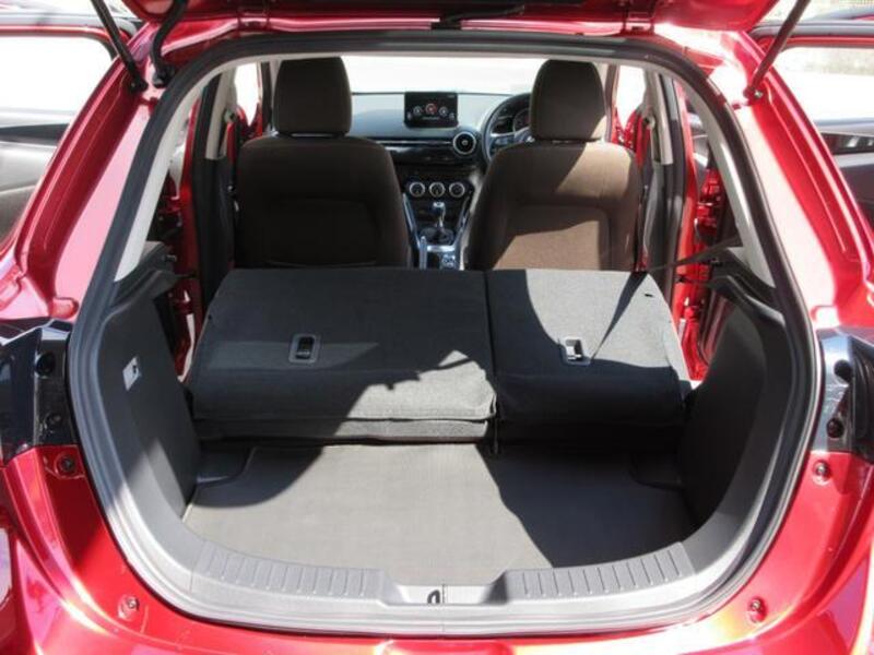 MAZDA2