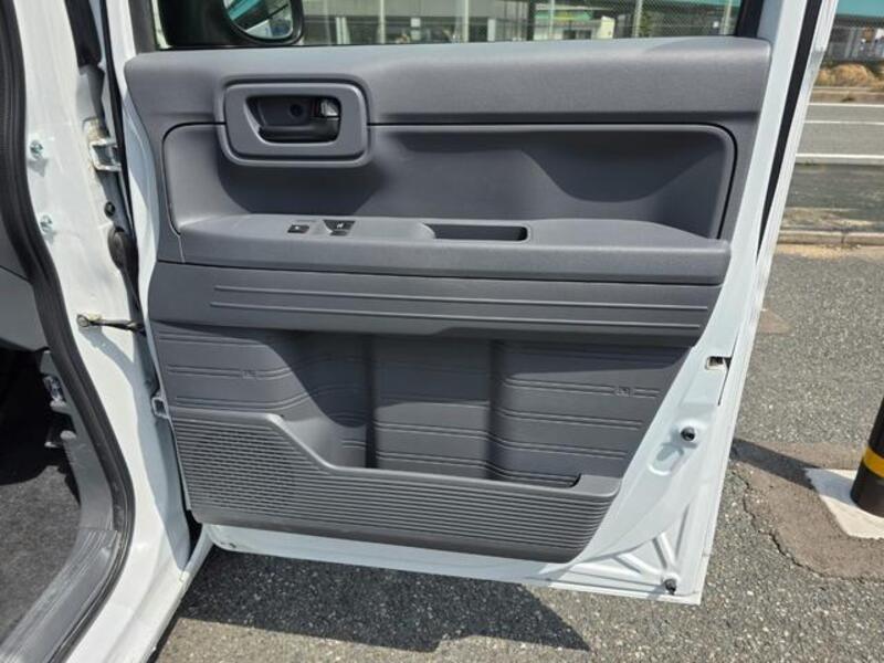 N-VAN