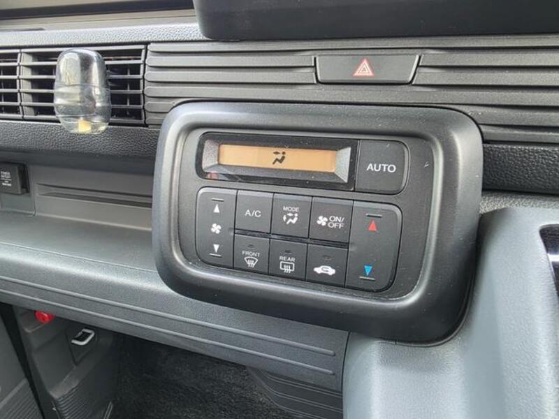 N-VAN