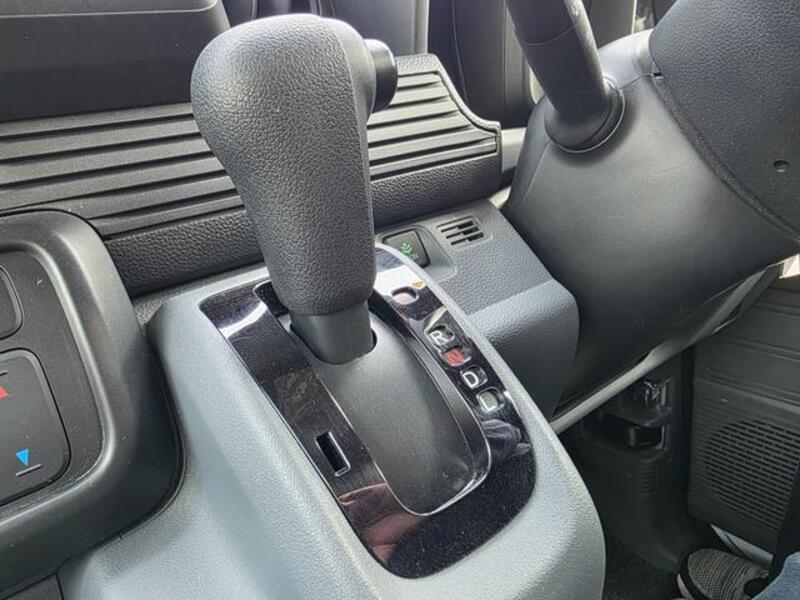 N-VAN